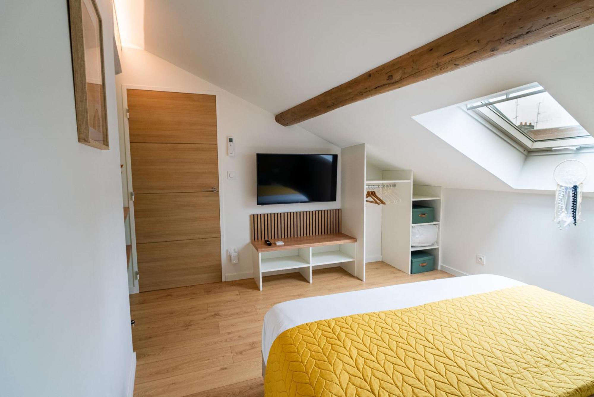 Апартаменты Au Duplex D'Or Centre Historique Безансон Экстерьер фото